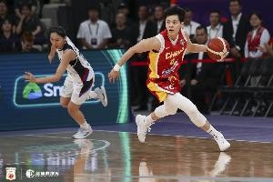 开云官方平台-媒体人：杨舒予已经是国家队二号位第一人 可以找机会冲一冲WNBA